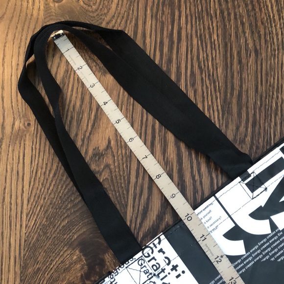 *FREE with purchase* Lululemon reusable bag - Picture 6 of 13
